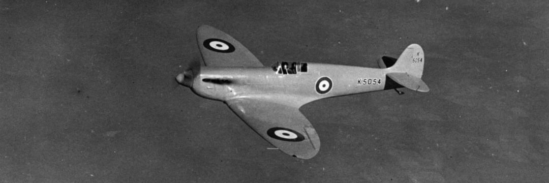 画期的な楕円形の翼が特徴！…戦闘機「スピットファイア」が初飛行