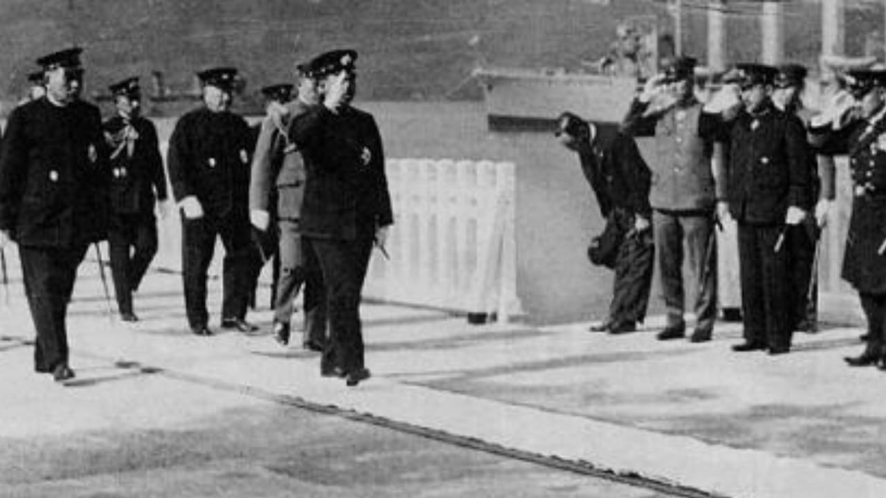 「大元帥陛下」と呼ばれていた昭和天皇の「陸海軍での階級」は、いったいなんだったのか？ その「意外な答え」（神立 尚紀） | マネー現代 | 講談社