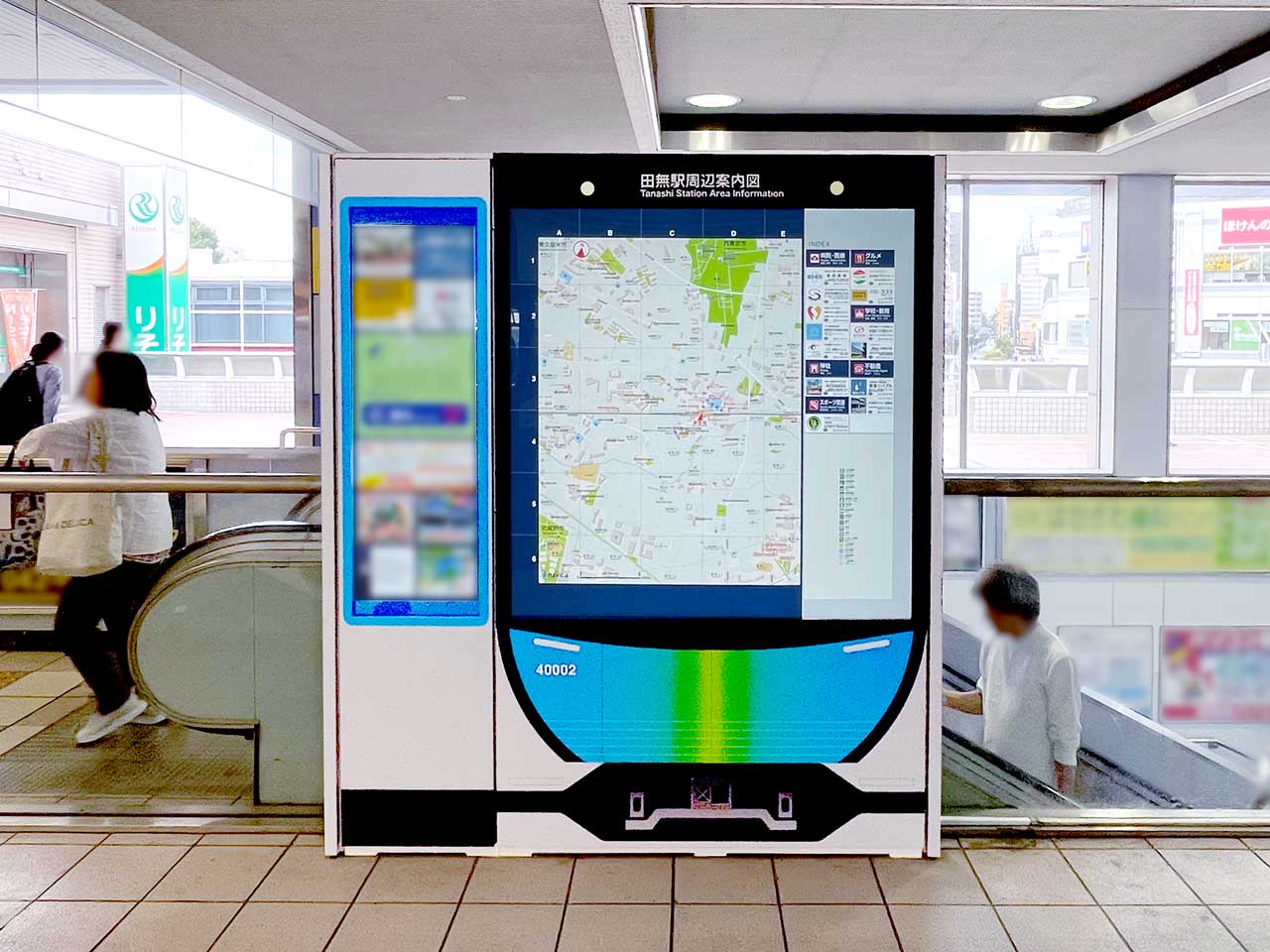 駅にある「電車の顔」をした案内板、じつは「ただのデザイン」では