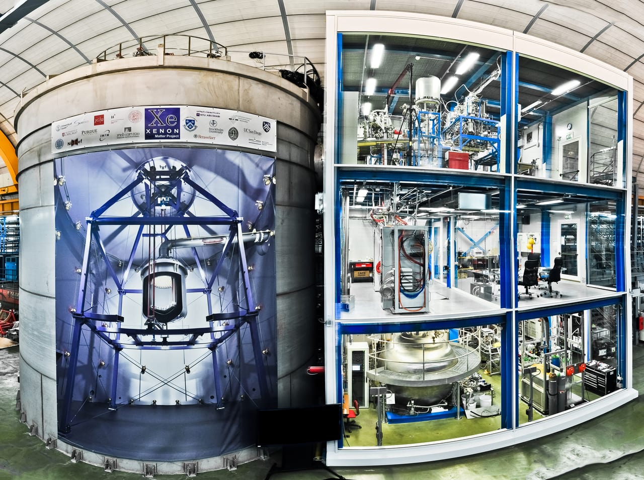 【写真】ダークマター検出装置「XENONnT」