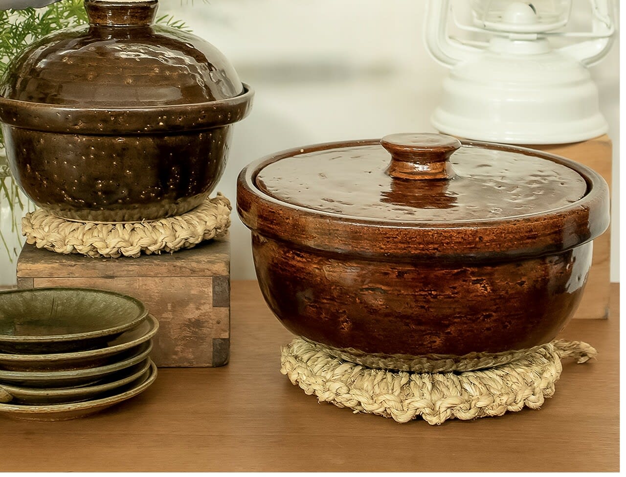 長谷園ロースト土鍋〈有元葉子〉 FRaUweb」料理家 有元葉子さんの