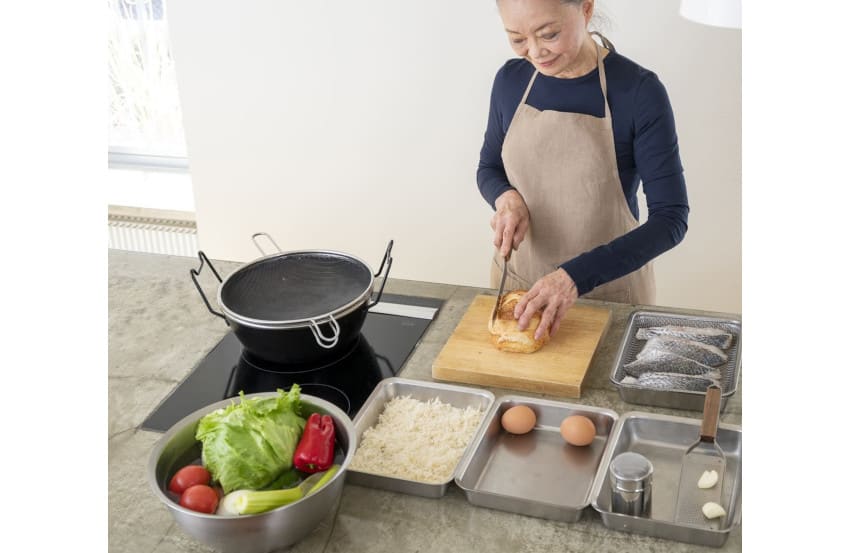 有元葉子の「究極のエプロン」。「見た目にも美しい」デザインで