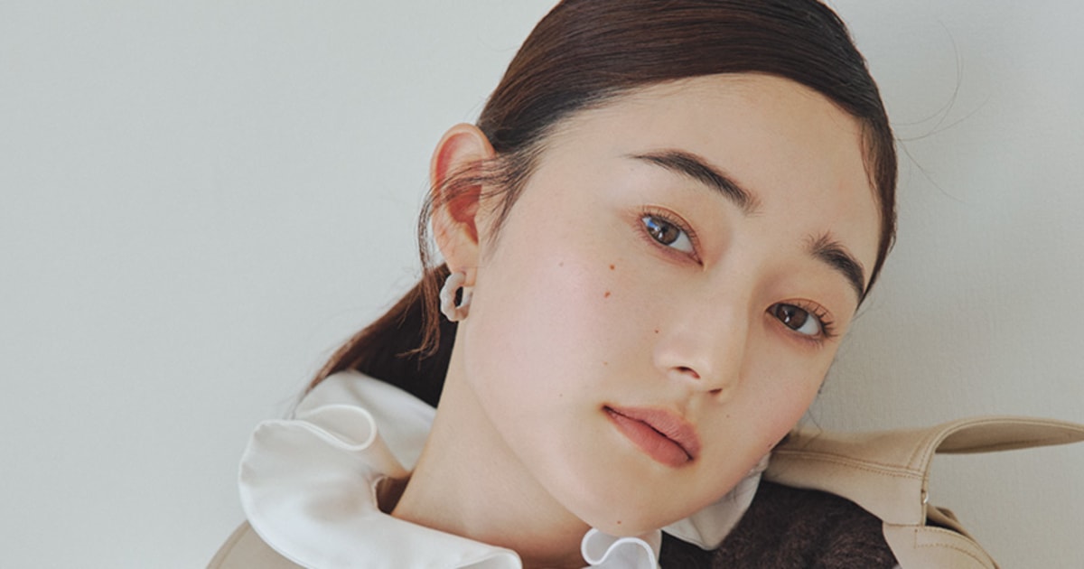 月が美しい　ページ セイコー ルキア＞より、 みずみずしく開花する花をモチーフに