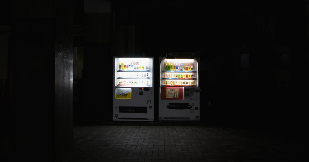 1ガロンの瓶恐らく自販機で使われていた 噂のネボケKINGコーヒーの自販機【枚方の自販機】 - 枚方つーしん