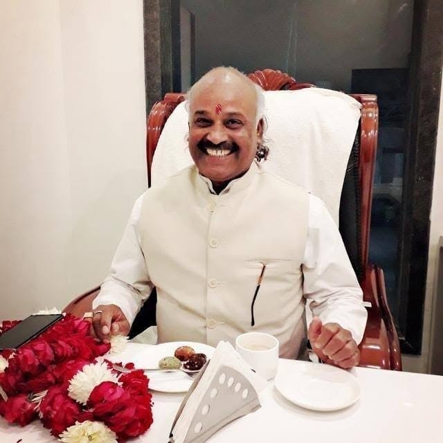 Shri R. K. Yadav, Managing Director of R K Education Centre