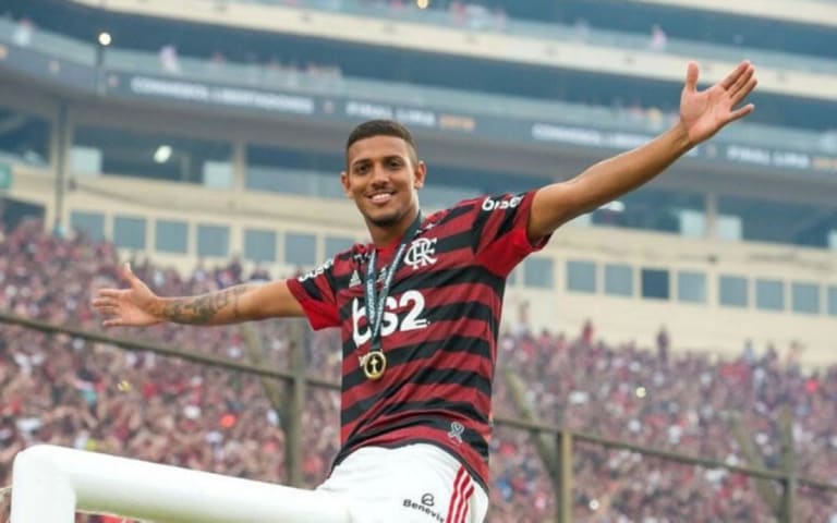Vinicius Souza revela interesse do Corinthians após queda do Wolfsburg