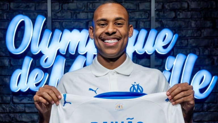 Igor Paixão revela sondagens de clubes brasileiros e admite sonho de jogar no Flamengo