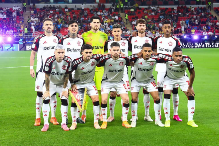 Flamengo define uniformes para confrontos decisivos contra Estudiantes na Libertadores