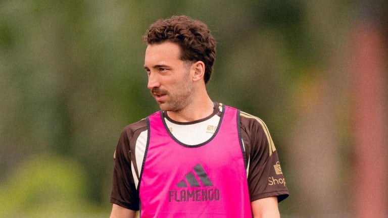 Flamengo perde zagueiro Léo Ortiz de última hora para duelo contra Santos