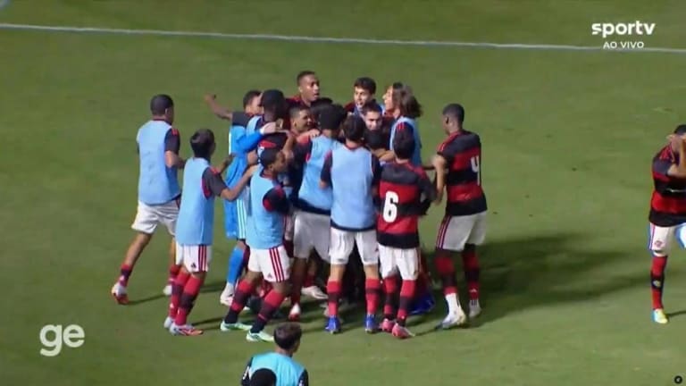 Flamengo vence Corinthians e abre vantagem nas quartas do Brasileirão Sub-17