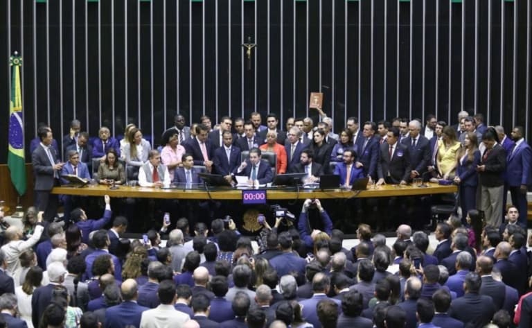 Hugo Motta enfrenta cenário adverso para buscar reeleição na Câmara dos Deputados