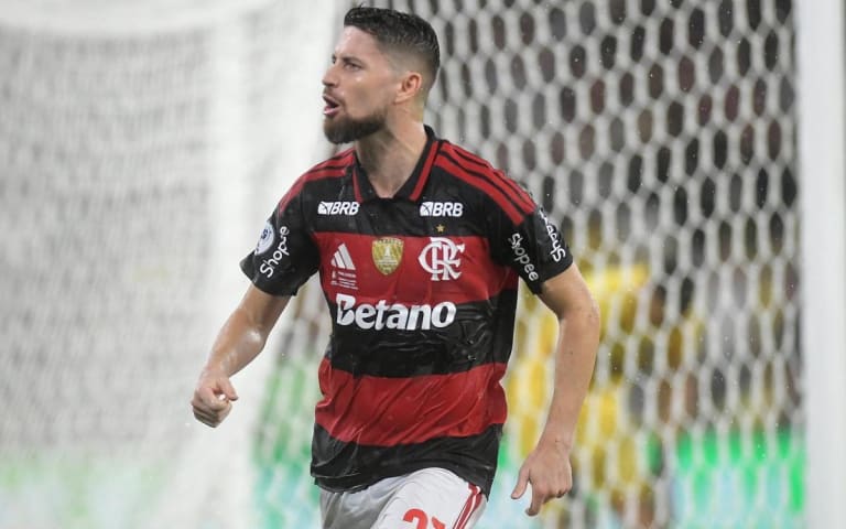 Flamengo admite autocrítica após empate; elenco foca no Fluminense