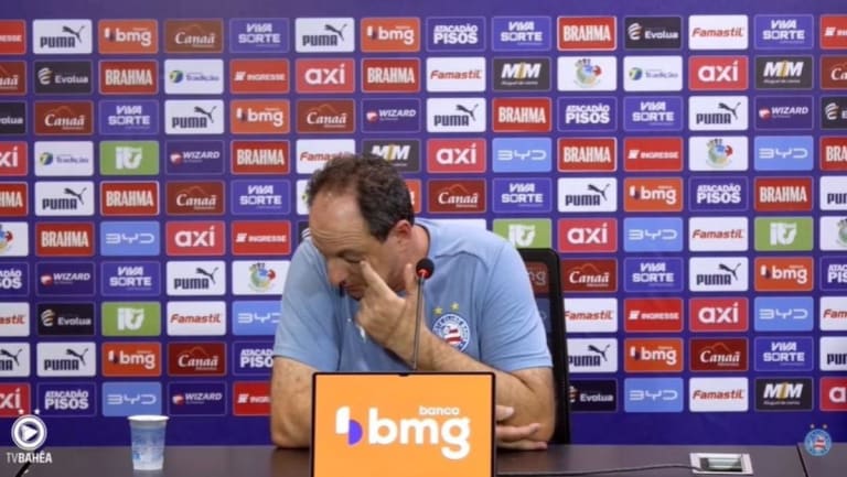 Rogério Ceni contesta arbitragem mas admite superioridade do Flamengo após derrota do Bahia