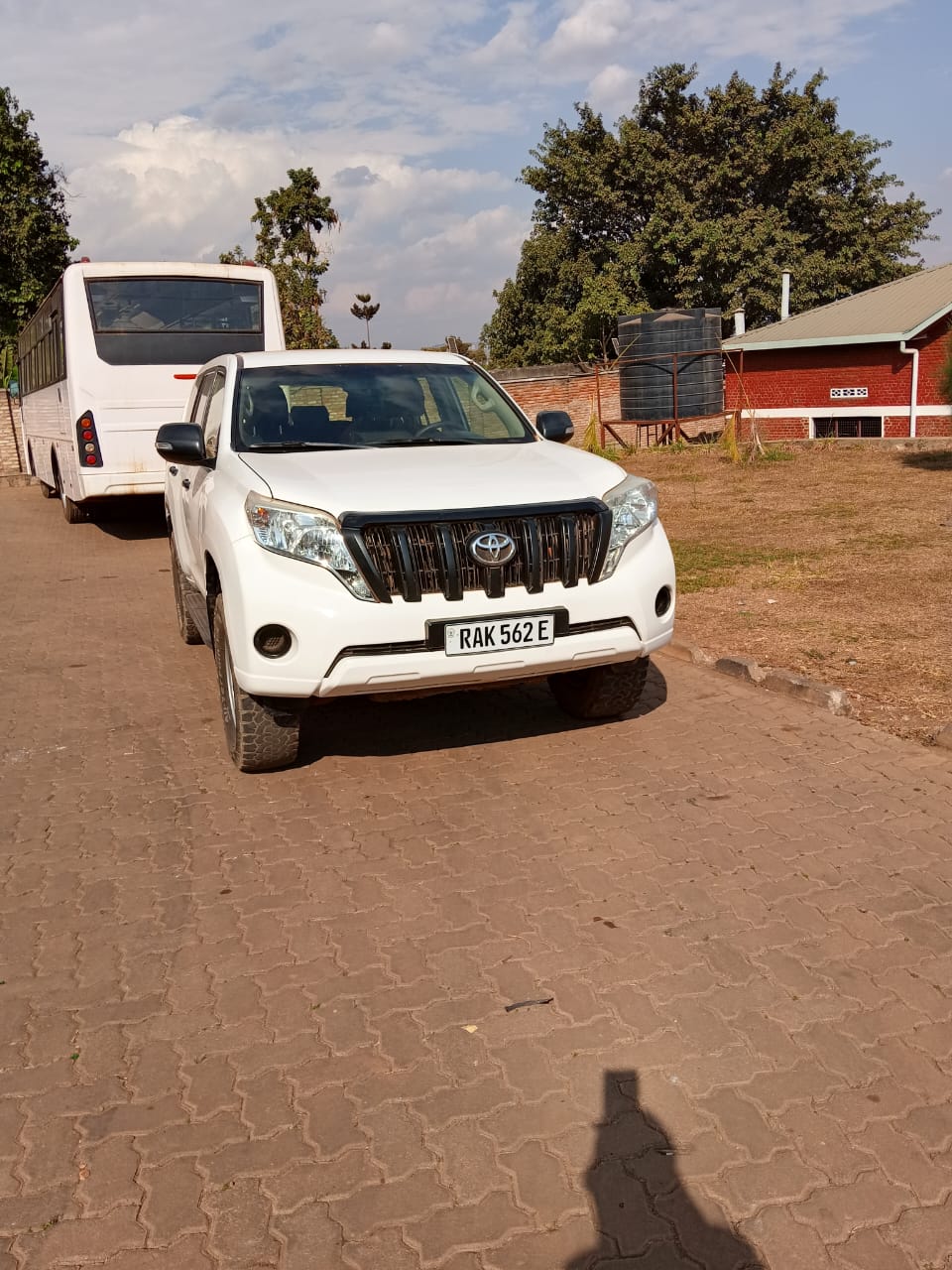 Listing photograph 1 of 2 — Toyota 2020 — automatic diesel