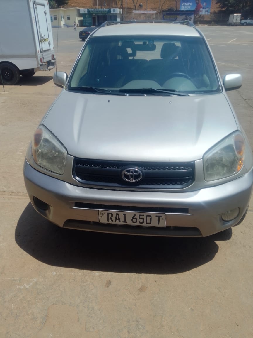 Listing photograph 2 of 2 — TOYOTA RAV 4
