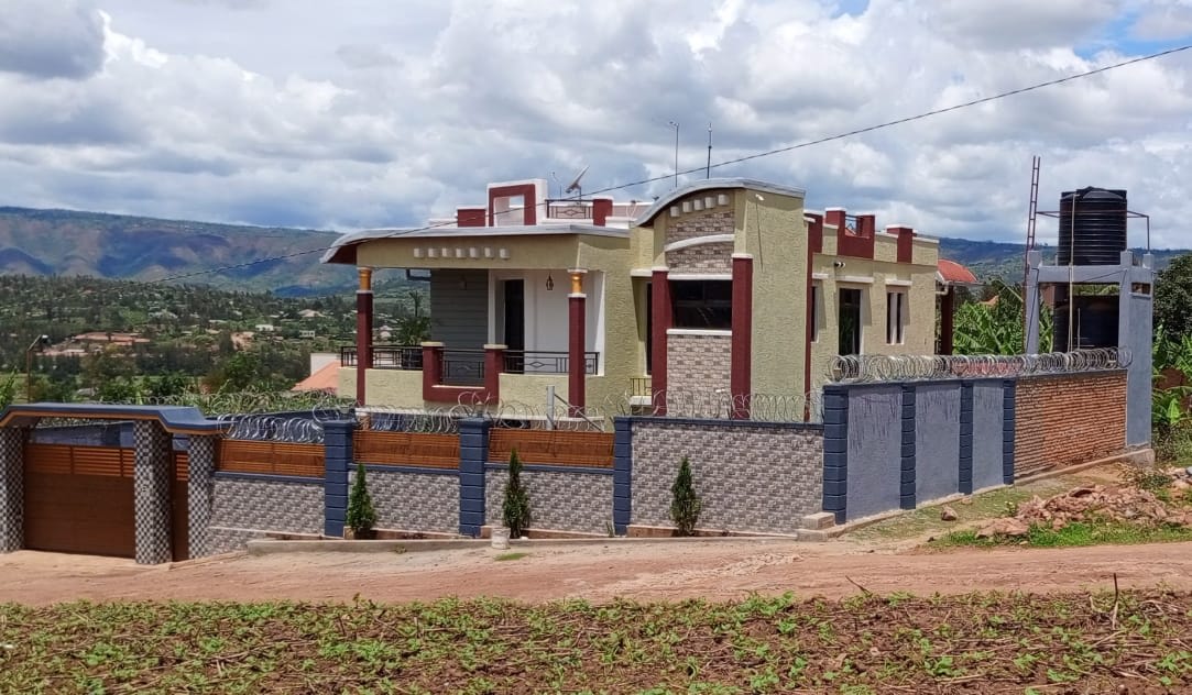 Listing photograph 5 of 5 — 4-bedroom house — Kibagabaga, Kigali