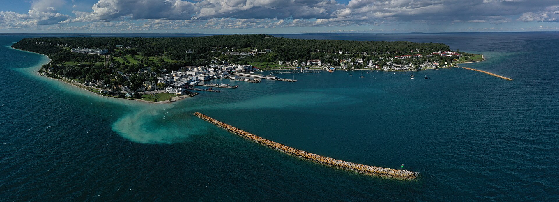 Aerial view of Mackinac Island and its main harbor in Lake Huron, Michigan