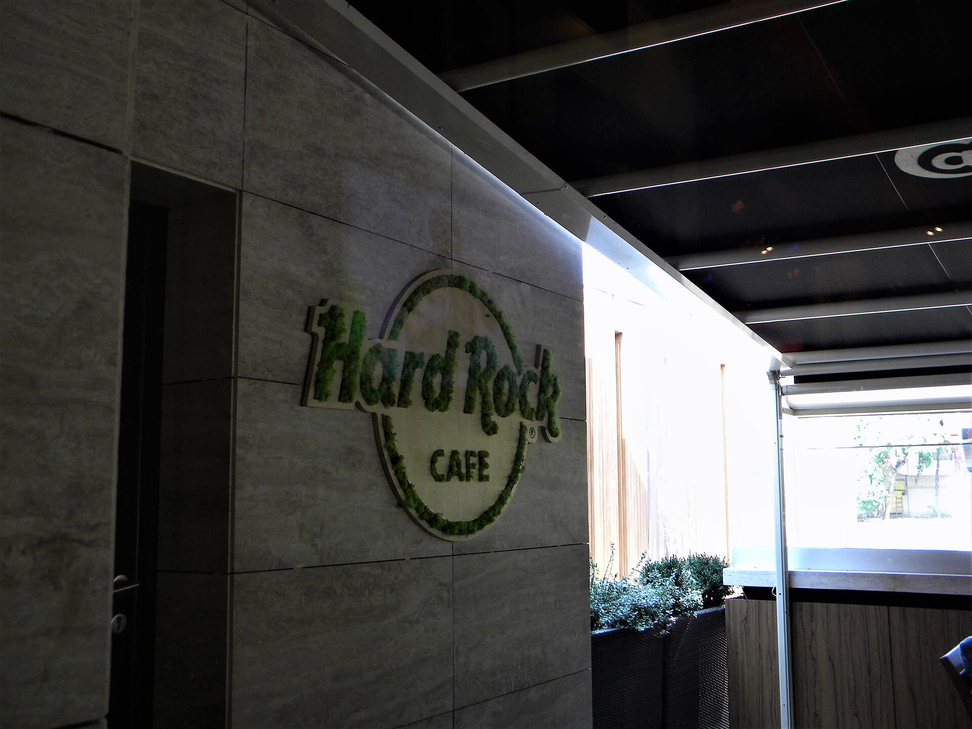 Best Cafés & Coffee Shops in Bucharest