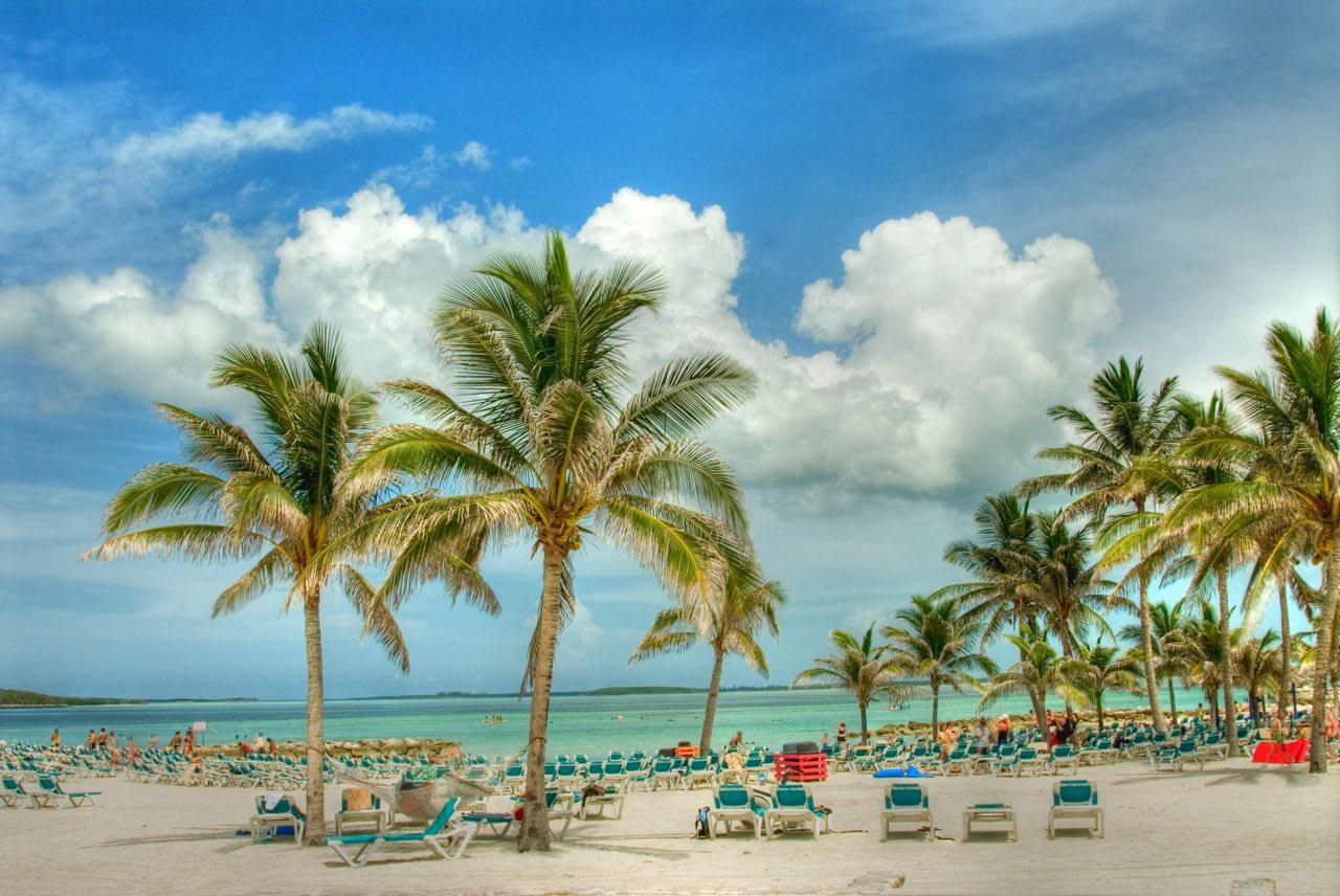 Best Time to Visit Nassau: Hurricane Season and Cruise Crowds