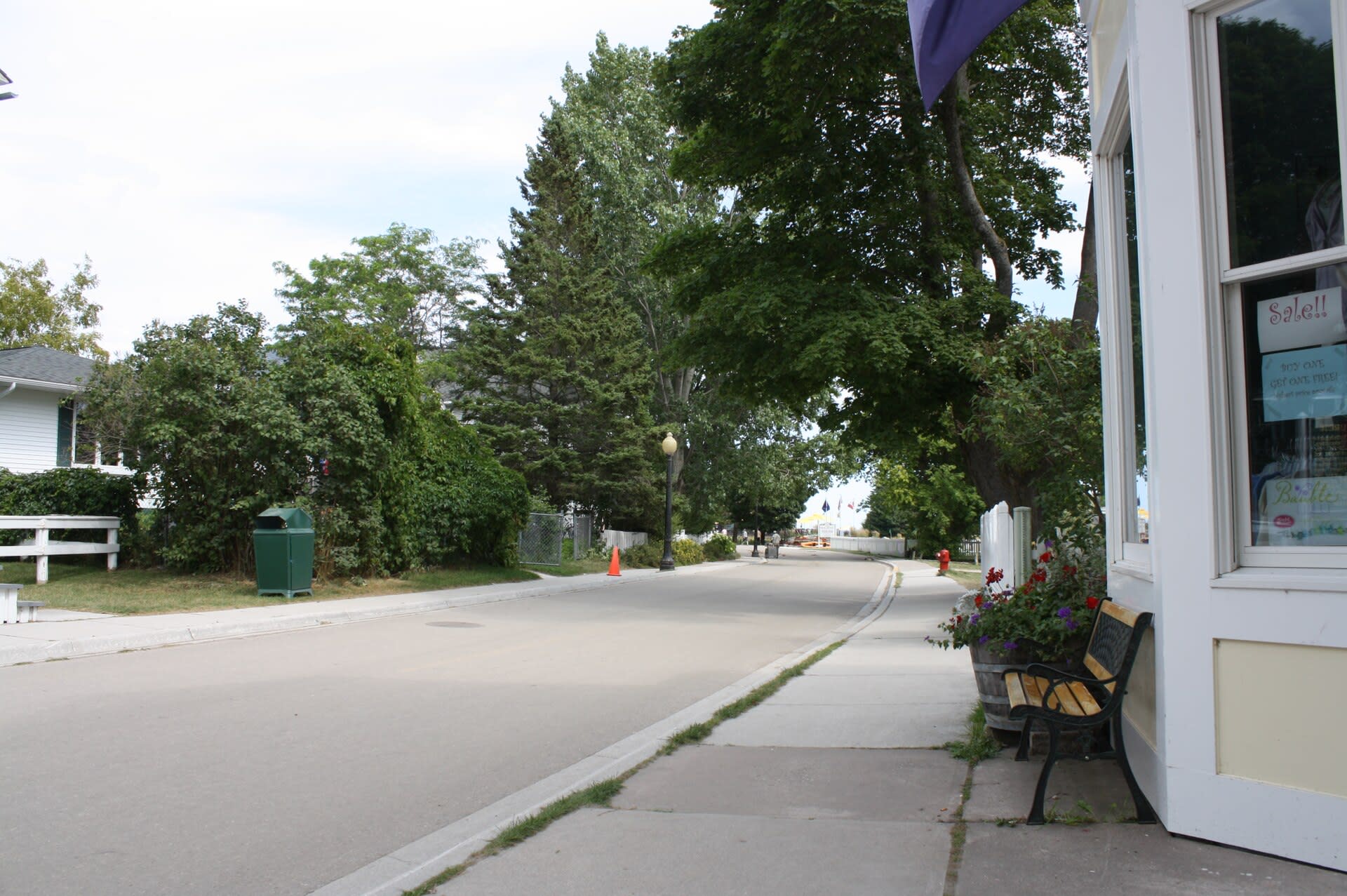 The M-185 highway at the edge of Mackinac Island, where only bicycles and walkers travel