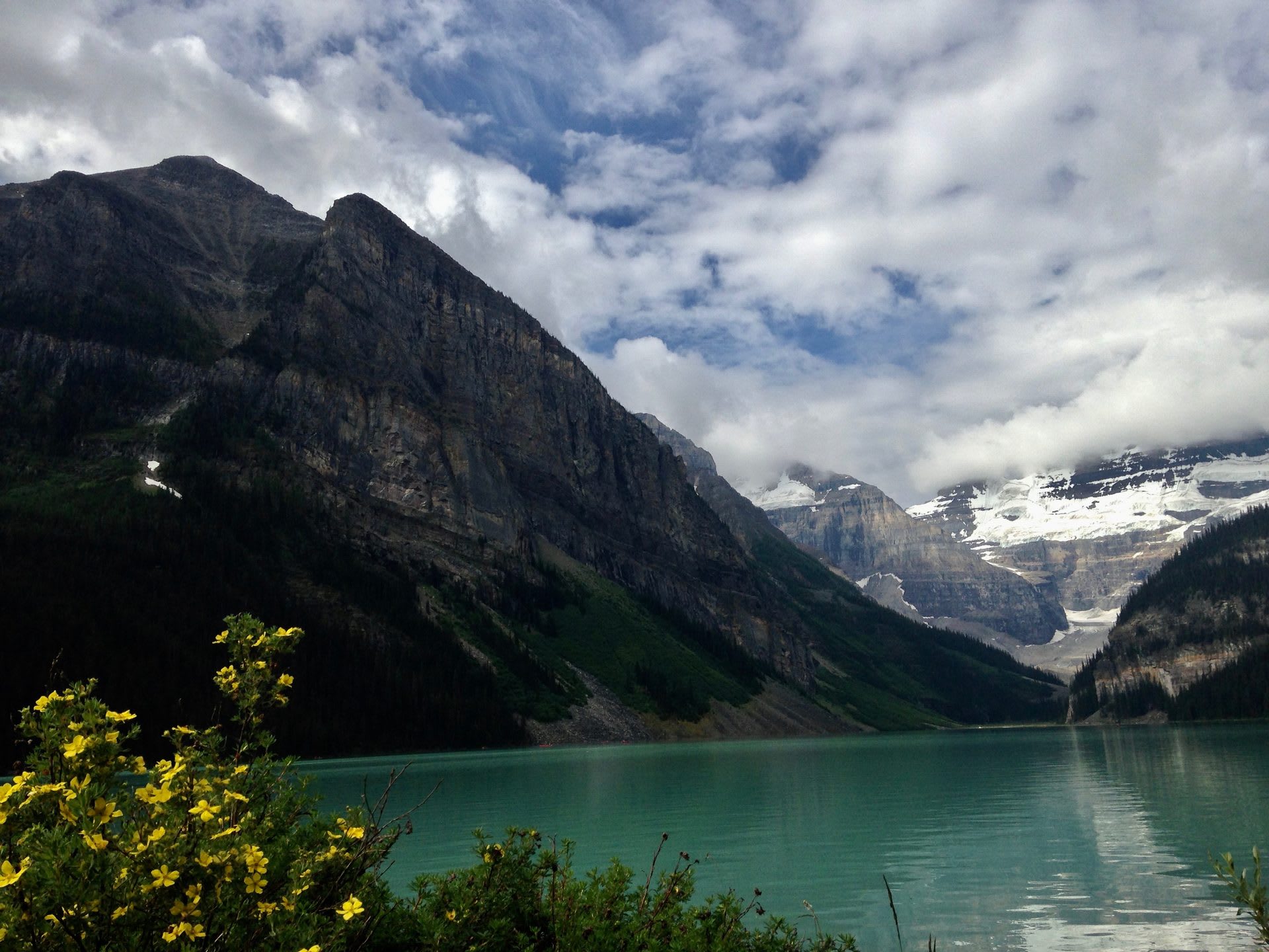 Banff & Lake Louise Travel Guide: Canadian Rockies, Trails & Alpine Lakes