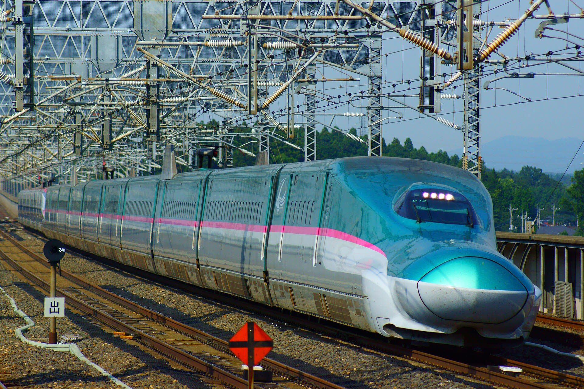 Tokyo to Sapporo by Train: Riding the Underwater Bullet Train Through the Seikan Tunnel
