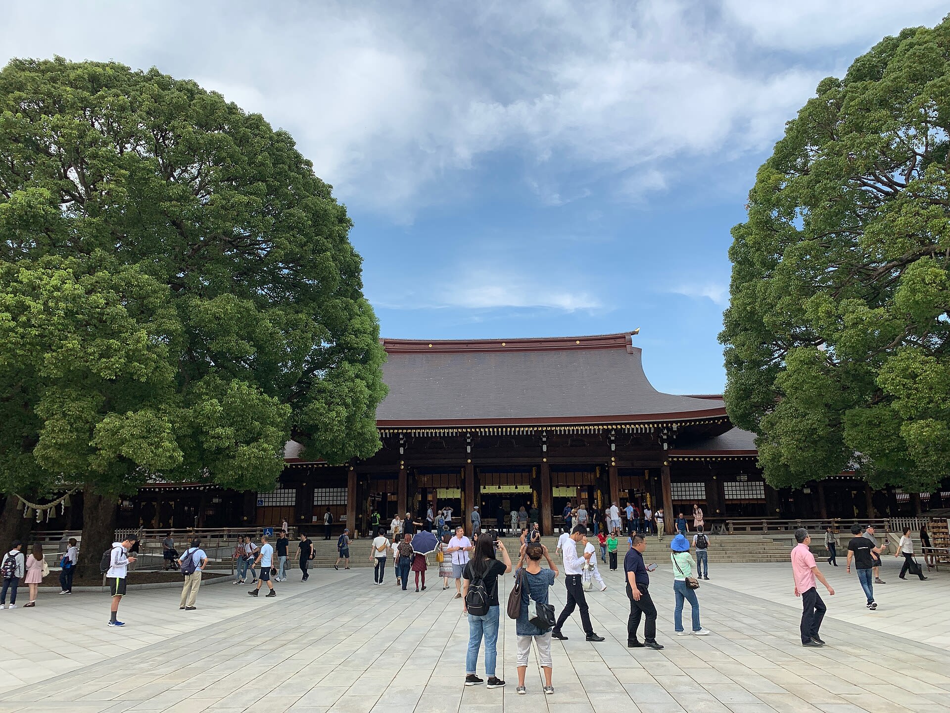 Meiji Jingu Shrine & Yoyogi Park Guide