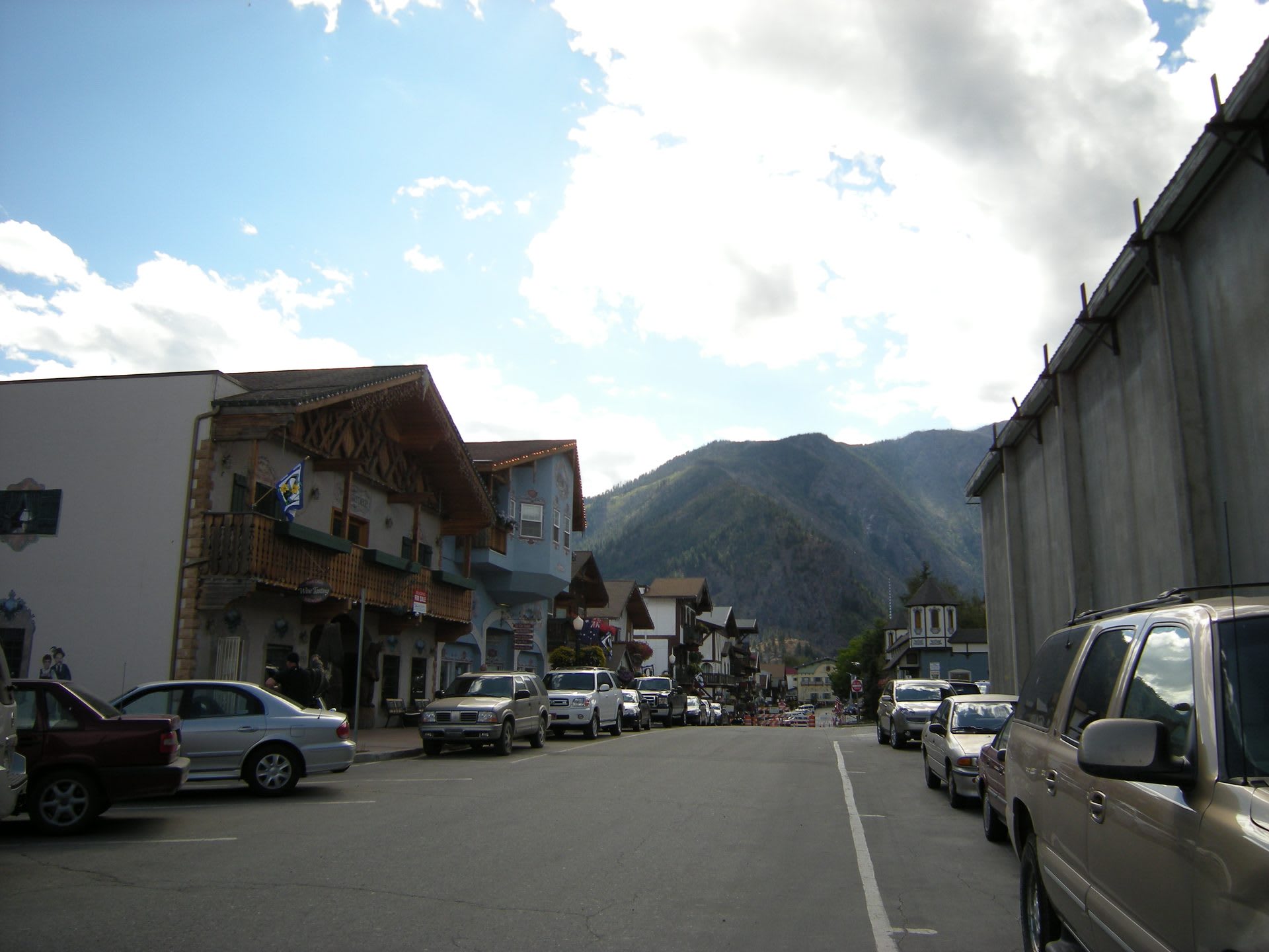 Front Street, Leavenworth's Bavarian-themed downtown corridor
