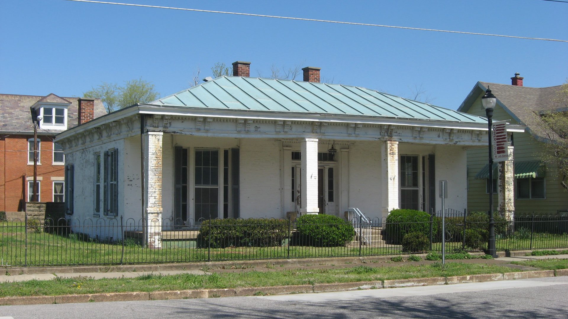 Historic house on the corner of North 6th and Monroe Streets in Paducah's Lower Town Arts District