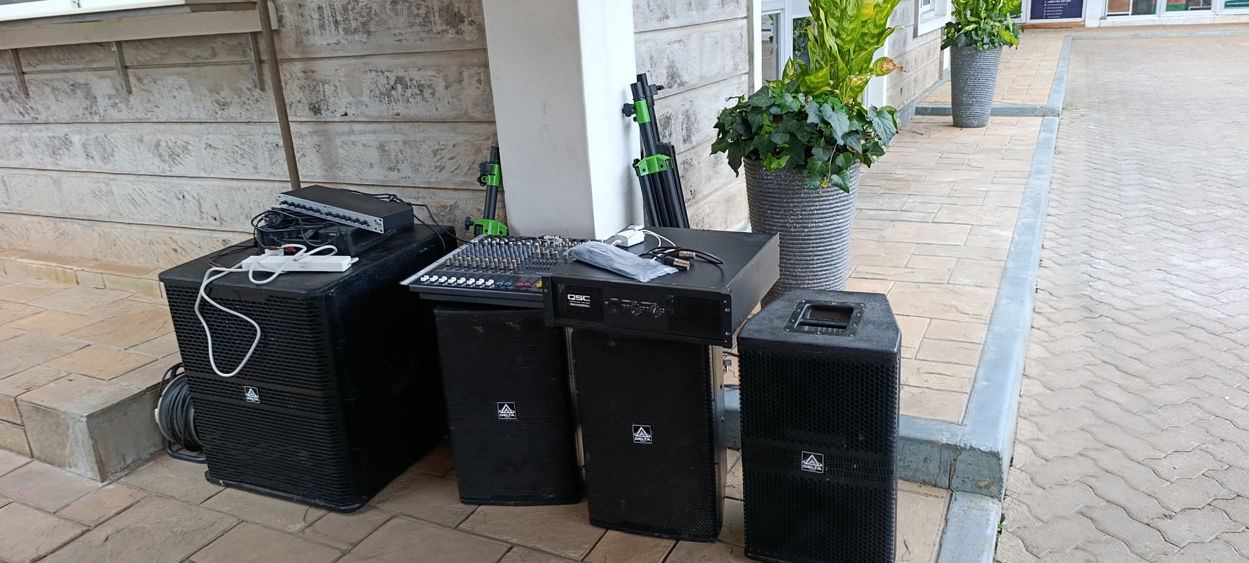 Ready for today's event at 689 place