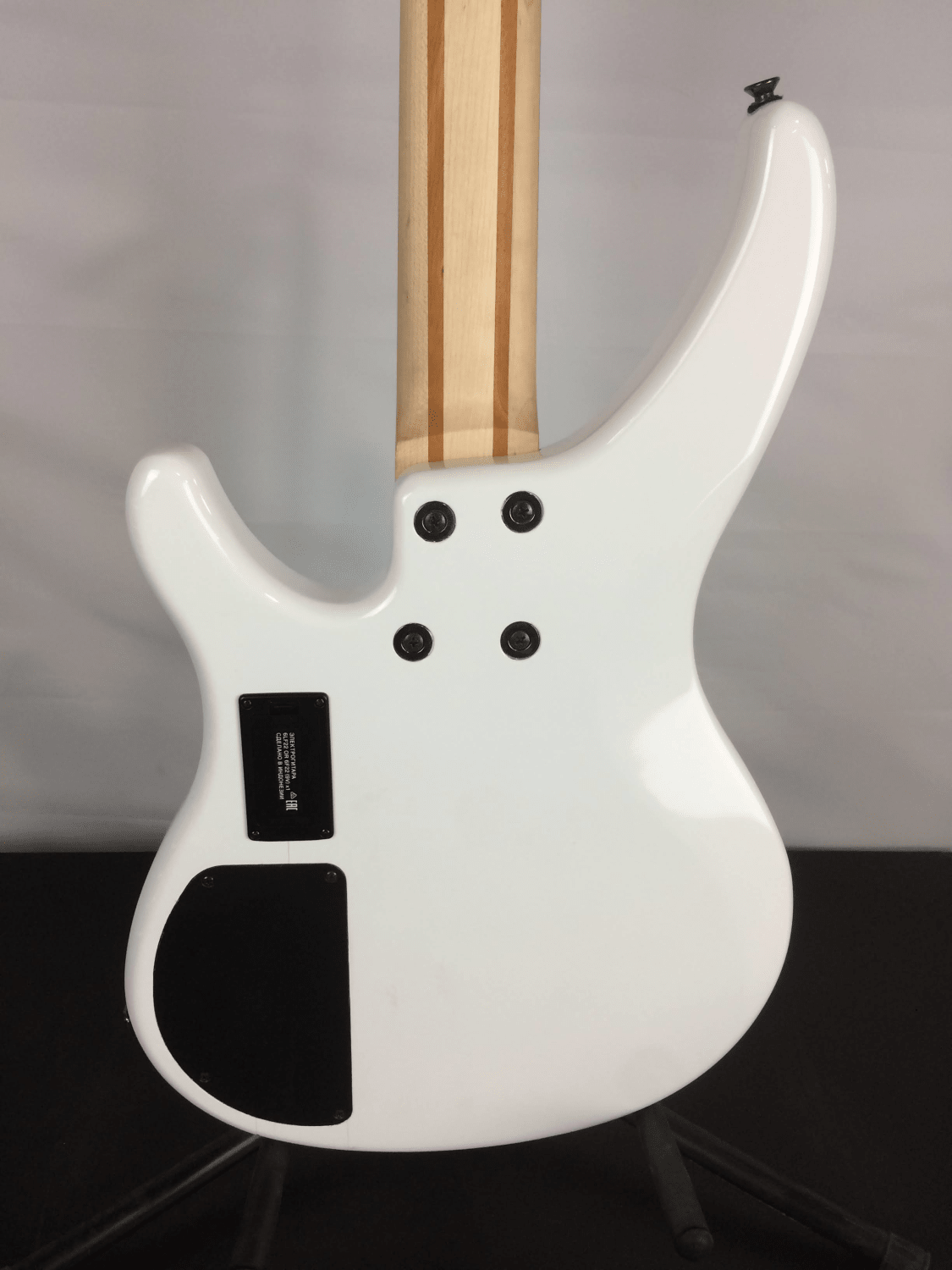 Yamaha TRBX304 WHITE ジャンク品 Yamaha TRBX304 4-String Electric