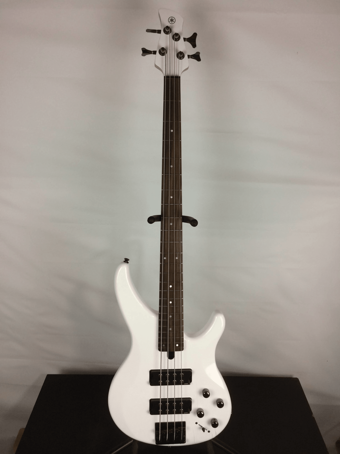 Yamaha TRBX304 WHITE ジャンク品 Yamaha TRBX304 WH 4-String White Bass Guitar | Firehouse Guitars