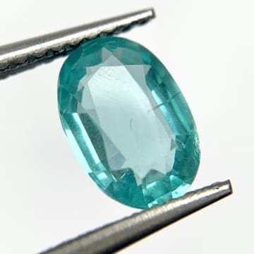 Apatit oval, 8 x 5 x 3 mm, 1.21 Ct
