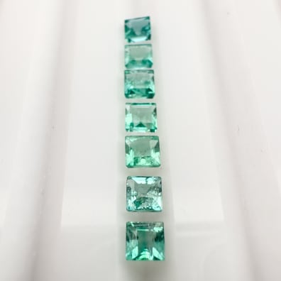 Emerald square, 7 pieces, 3 mm, 1.16 ct