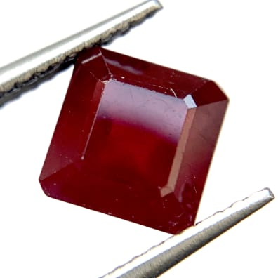 Rubin behandelt Rot, Achteckig, Madagaskar, 2.80 ct