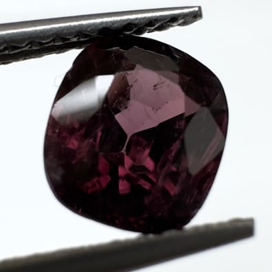Spinelle Coussin, rose cerise, Myanmar, 6 x 6 x 4 mm, 1.42 ct