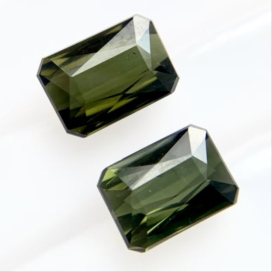 Tourmaline Green, Pair, Scissor Cut, Mozambique, 7 x 5 x 3 mm, 2.45 ct, VS