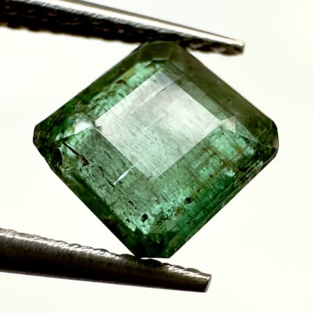 &Eacute;meraude octogonal, 6 x 6 x 4 mm, 1.91 ct
