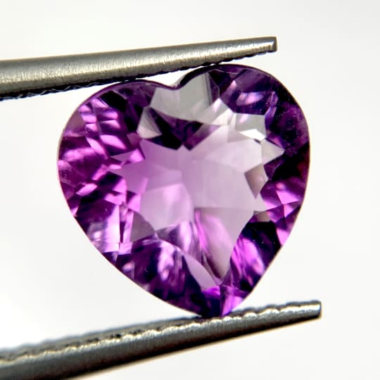 Am&eacute;thyste c&oelig;ur, 9 x 9 x 5 mm, 2,89 ct