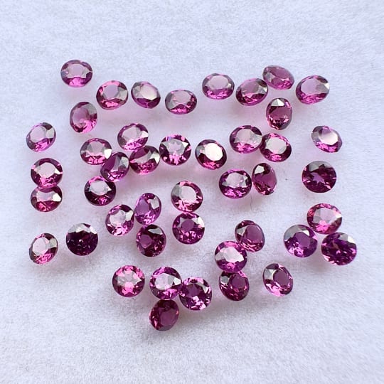 Rhodolite Garnet ronds, 2.7 mm, 5.04 ct, Afrique, 44 pcs