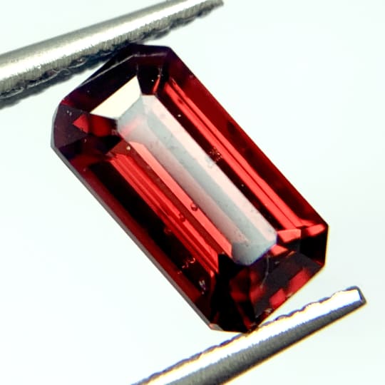 Grenat spessartite octogonal, 8 x 4 mm, 1.39 ct, Namibie