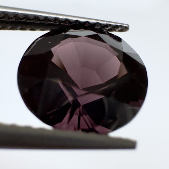 Spinelle rond, 9 x 9 mm, 3.97 ct, Myanmar, certificat GIT