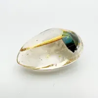 Quarz mit Einschl&uuml;ssen Goldrutil, Tropfenkabochon, Brasilien, 19 x 11 x 7 mm, 12.09 ct