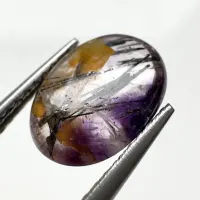 Quartz avec inclusions Am&eacute;thyste avec Rutile Noir, Cabochon, Norv&egrave;ge, 10 x 7 x 4 mm, 2.35 ct