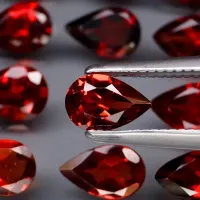 Almandin-Granat Birne, 16 St&uuml;ck, 6 x 4 mm, 7,32 ct