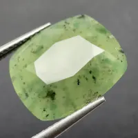 Hydrogrossularer Granat Gelblich gr&uuml;n, Kissen, Pakistan, 15 x 12 x 6 mm, 9,33 ct