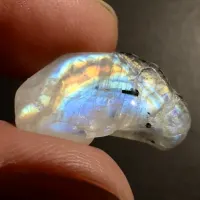 Pierre de lune Blanc avec arc-en-ciel, Sri Lanka, 19 x 11 x 6 mm, 10.89 ct