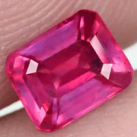 Rubis trait&eacute; Rose rouge, octogonal, trait&eacute;, Mozambique, 1,37 ct, IF