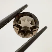 Rauchquarz rund, Brasilien, 6 mm, ~0,73 ct