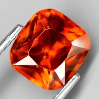 Spessartite Garnet kissenf&ouml;rmig, 7 x 7 mm, 2.40 ct, Mosambik